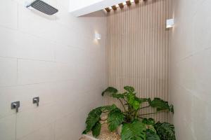 NEW! Villa, 3bdrs with AC, Pool, close to Marino Ballena