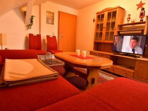 Apartment mit herrlicher Aussicht in die Berge by Interhome