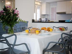 Holidays2Malaga Cuarteles Premium AACC Central