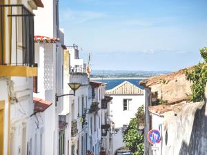 Rua do Joga da Bola 41, 8600-712, Lagos, Algarve, Portugal.