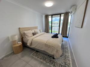 Sunrise on the Esplanade - Oceanfront Apartment