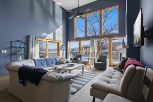 Lakefront House w Private Dock, 2 Slips, Dock Bar & Kayaks at 2mm