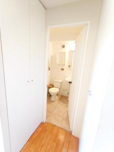 ROOM with Private Bathroom - HABITACIÓN con Baño Privado