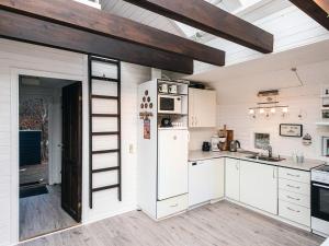 6 person holiday home in Glesborg-By Traum