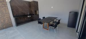 Casa 3 dormitorios a 3 km praia do indaia