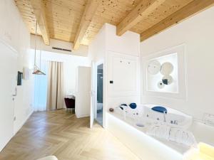 La Divina - free parking -