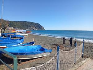 La casetta a due passi dal mare- 30 steps from the beach - sea wiew