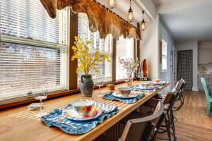 1 Blk to Main St! Crystal Connection Montrose Home