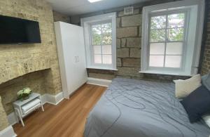 2 Bedroom Pyrmont Terrace House