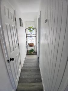 2 BD 7 min to beach Pets Ok 2 FREE parking