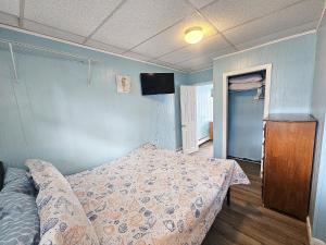Across the street from the Beach Pet Friendly