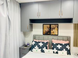 Apartamento FRENTE MAR 2 suítes, ar condicionado