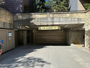 Heart of Whistler Village, Mountain Views, Pool & Hot Tub