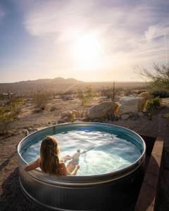 Art House Joshua Tree | Spa, Cowboy Pool & Views