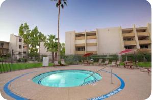 2 bedroom 1st floor condo near Scottsdale Old Town