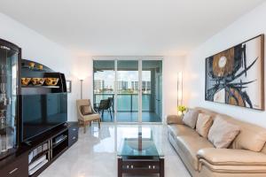 Le Marina Bay 801 STR-01477