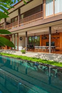 Rosa Village - 4 Bedrooms Walkable to Jimbaran Beach