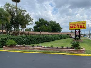 Shangri La Motel