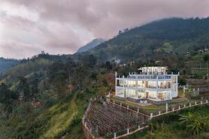 Villa Rosaria - Framed by Nature, Finished with Luxury