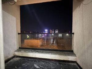 Hotel BRIJ VAAS ,A Unit Of Brij Tours Near ISCKON & Prem Mandir with Free Parking Vrindavan
