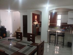 Casa Céntrica 2 pisos 3 habitaciones 2 terrazas