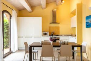 Historic Farmhouse Between Two Tuscan Valleys