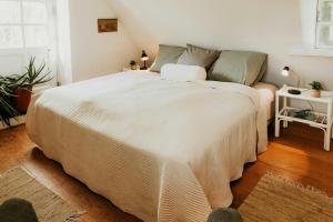 Charming And Historic Horse Farm From The 1700S