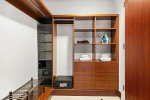 Renovated 2 Br in Golden Mile 5 Near Nakheel Mall
