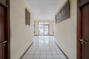 rehat at hotel kurnia karapitan