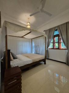 Yino Villa Midigama