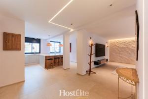 Exceptional Private Room 1 SandRose