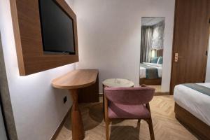 JMD Shalimar Grand with Free Airport Pickup & Drop