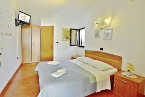 Cozy flat with garden access in Umag