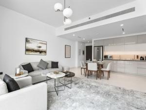 Breathtaking 1 BDR with Palm & Marina View-25