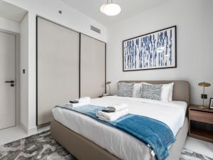 Breathtaking 1 BDR with Palm & Marina View-25