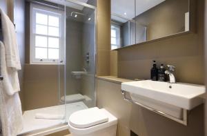 Spacious one-bedroom property in gorgeous Chelsea