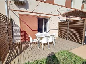 House, terrace and pool