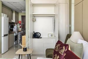 Stylish Studio with Balcony in Carson Tower, DAMAC Hills