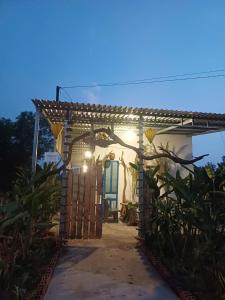 Rustic Homestay Lucky Home , 3 bedrooms, near the forest & near the sea