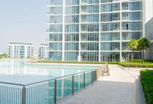 Beautiful Large 1BR Apt in District 1, MBR Minutes to Downtown