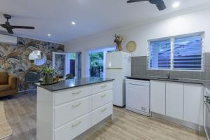 Ba Nahan Ochre - Stylish Space, close to the Beach - Half Duplex