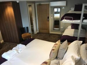 Deluxe Family Room room in Foundry 34