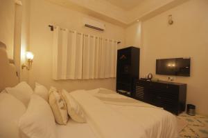 SADRI HAVELI - Heritage Stay by the Lake