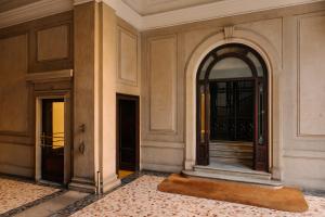 Suite Apartment Castello Sforzesco, Undermyname