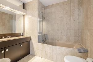 Stunning 1-bedroom with terrace at Gray dAlbion