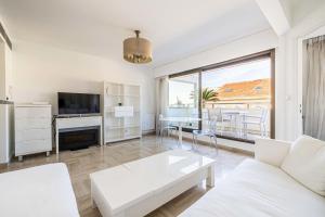 Stunning 1-bedroom with terrace at Gray dAlbion