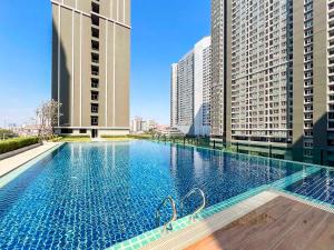 Long-Stay High Floor Apartment, Bangna, Near BTS, Malls