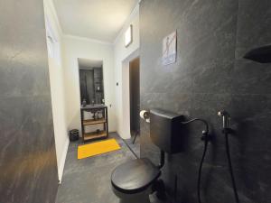 River Apartments & Wellness