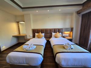 Golden Peaks Hotel & Restaurant