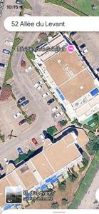 Plage et Pêche au bout du jardin avec parking privatif